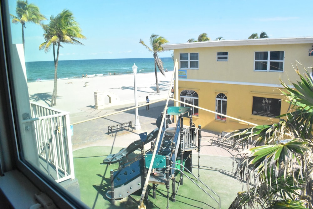 Golden Sand Oceanfront 10/58