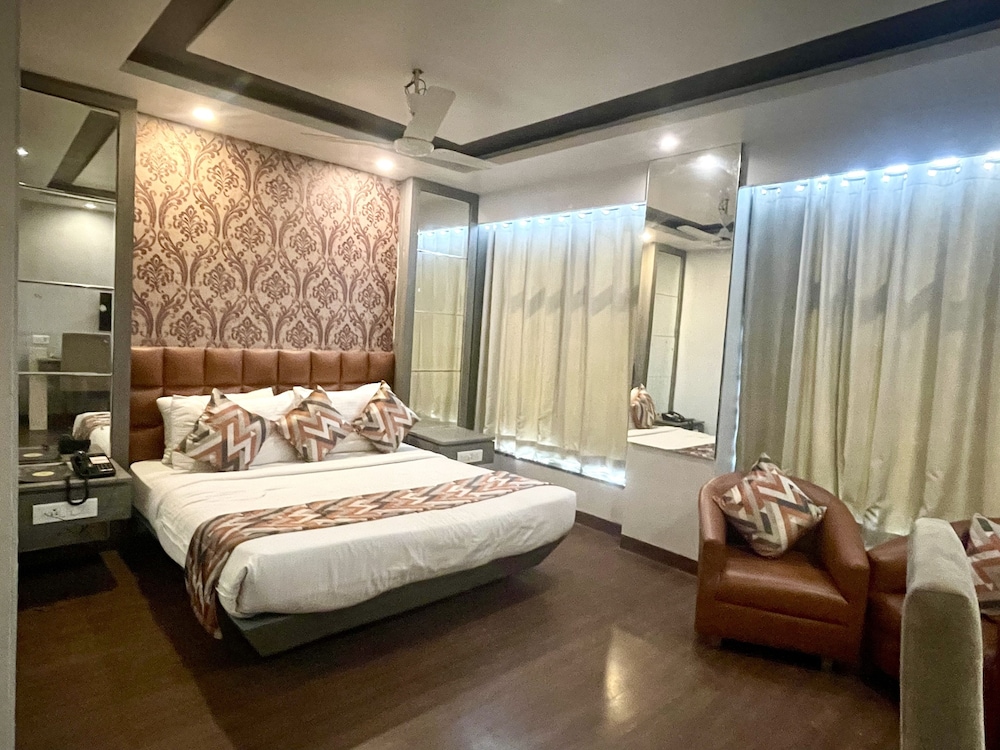 Hotel Narula S Aurrum 6/32