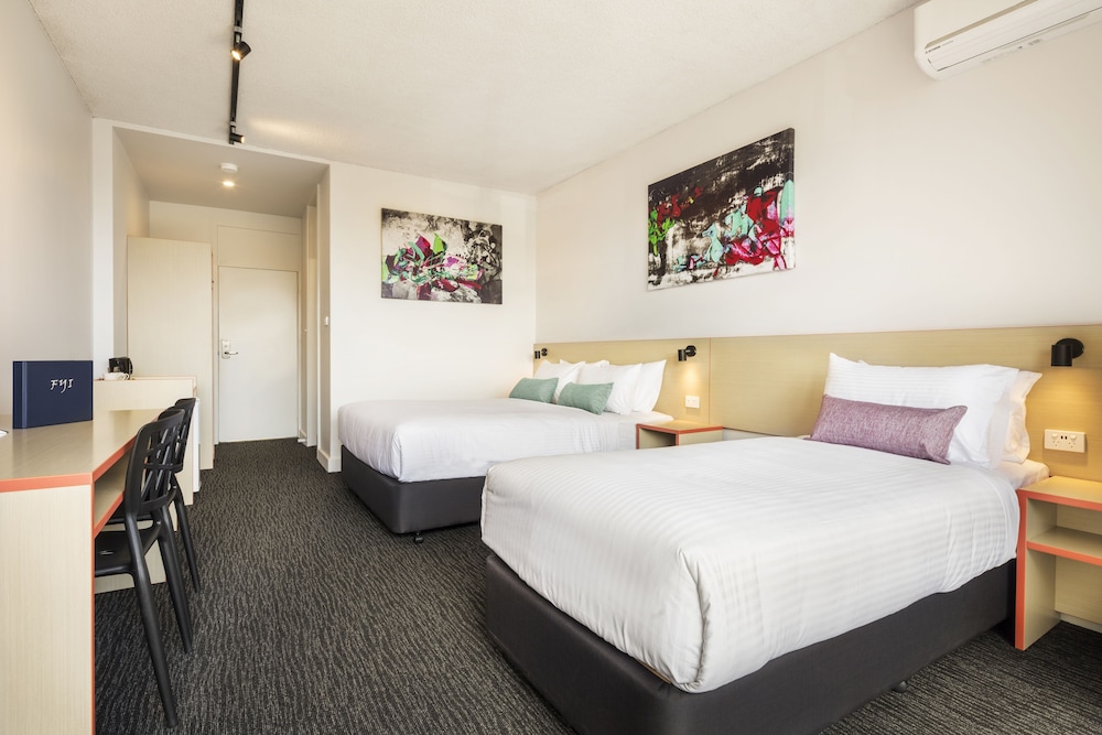 Waltzing Matilda Hotel 14/44