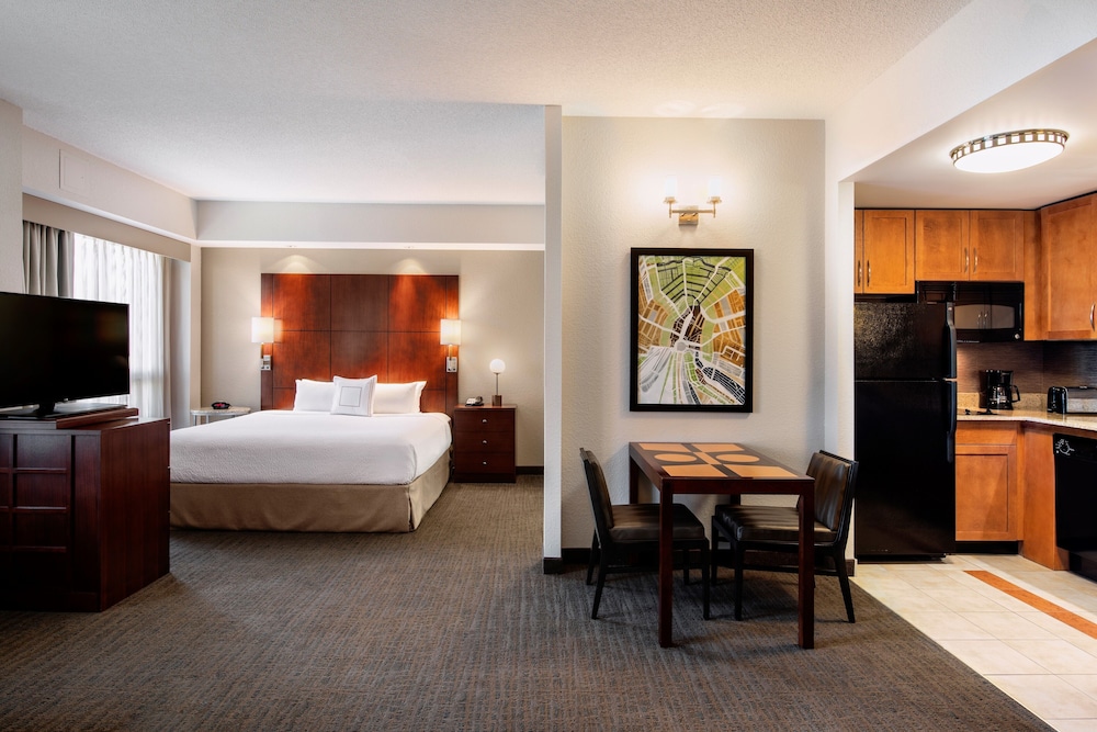 Residence Inn By Marriott Kingston Water S Edge 10/41