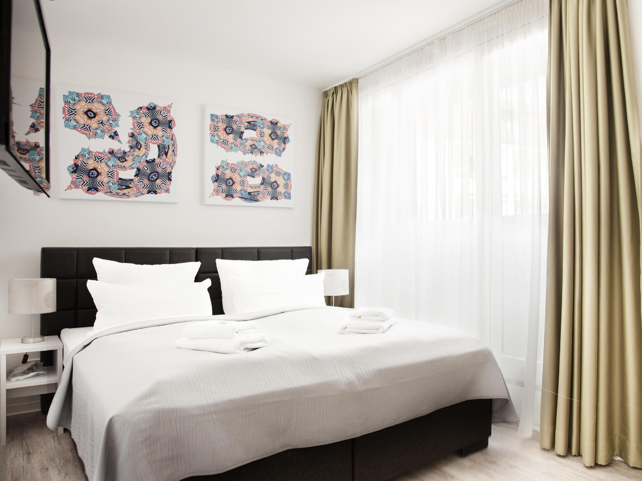 2 BEDROOMS, STANDARD