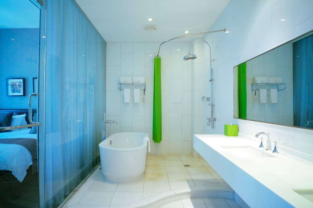 GRACIE ART HOTEL 798 48/50