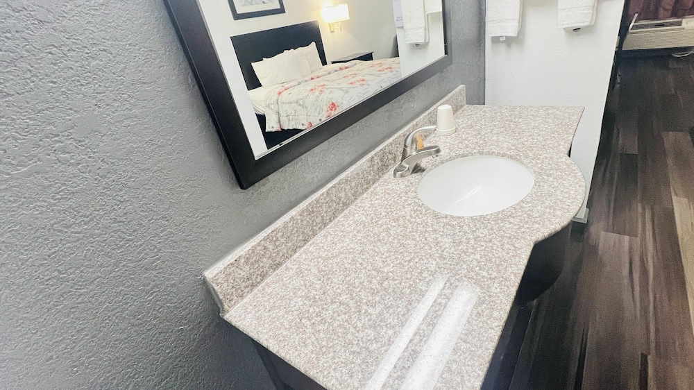 Americas Best Value Inn & Suites Pinckneyville 59/59
