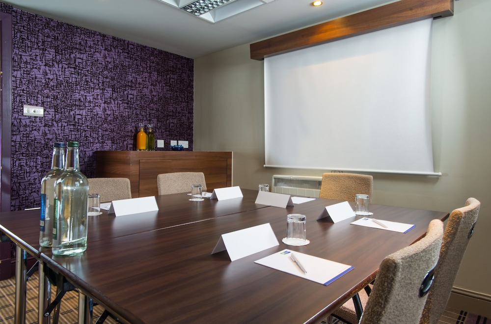 Holiday Inn Express Stirling 42/56