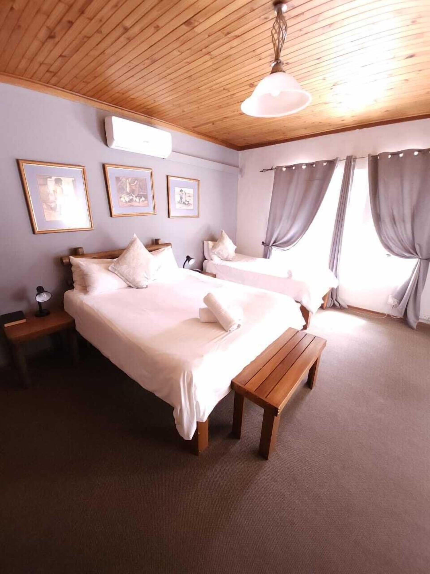 3 Rooms, Select