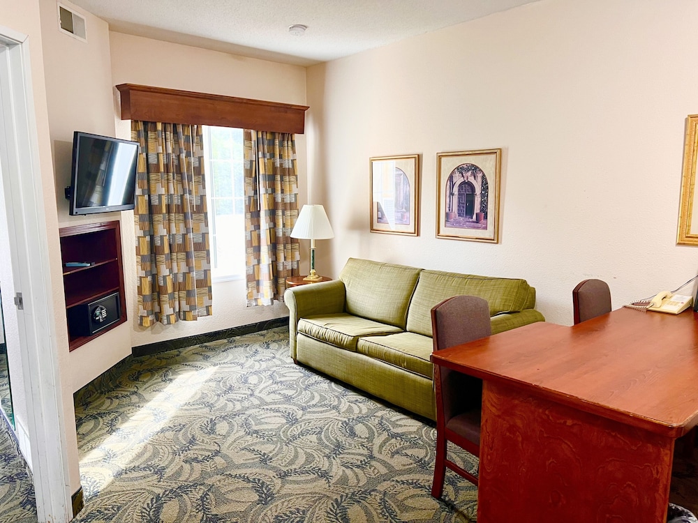 MainStay Suites Madison Airport 28/52