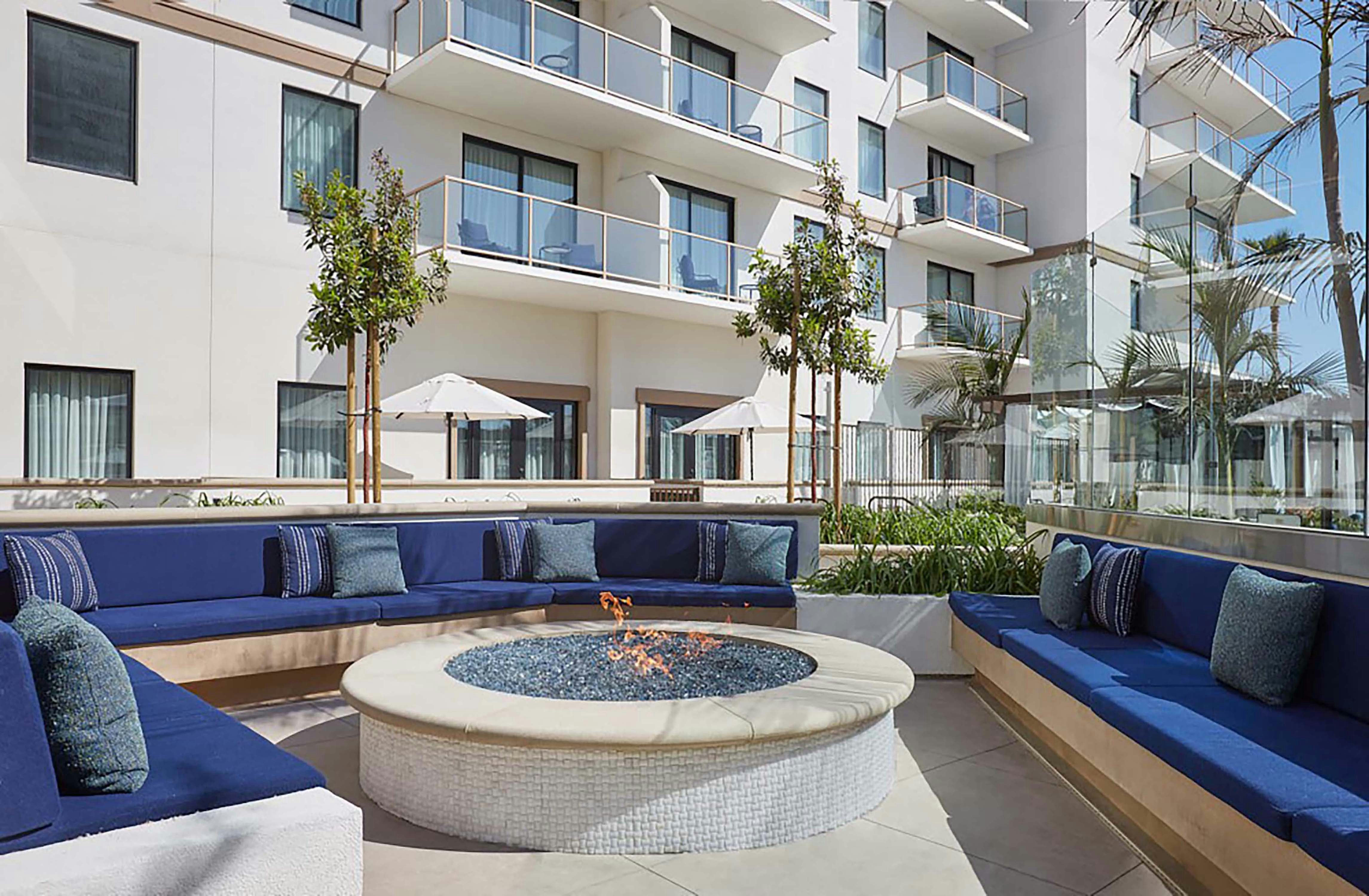 The Waterfront Beach Resort, a Hilton Hotel 49/77