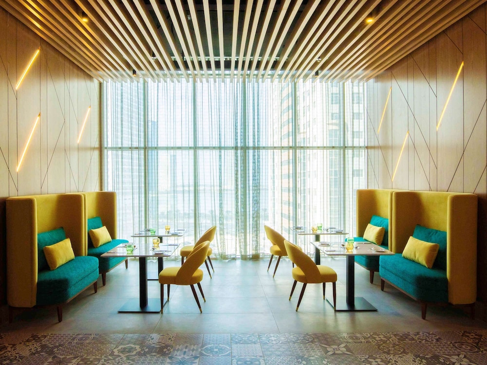 Pullman Hotel Sharjah 46/63