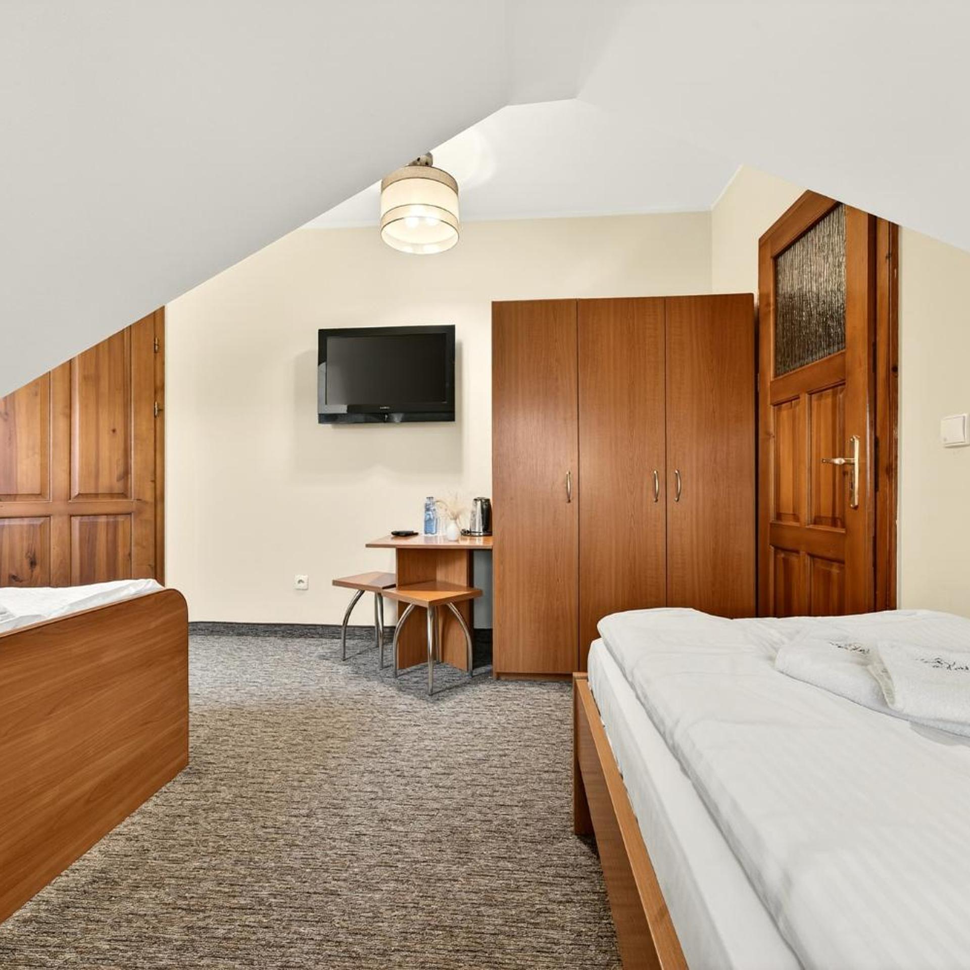 Room, Double Bed, Small