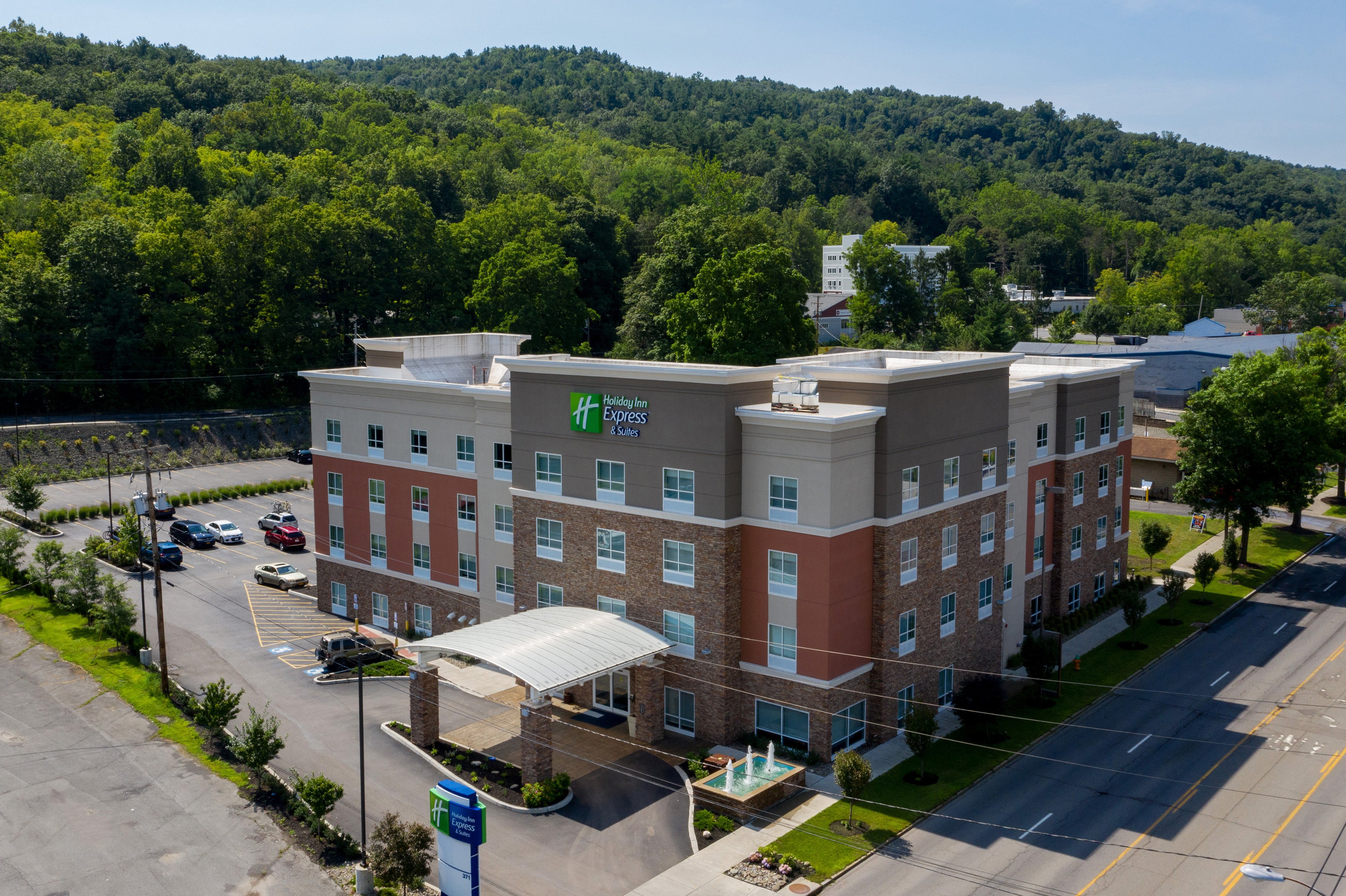 Holiday Inn Express Suites Ithaca 8/69