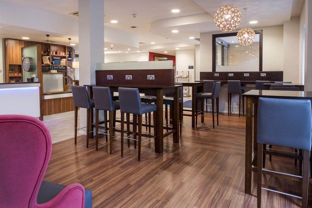 HOLIDAY INN EXPRESS LEICESTER CITY 34/58