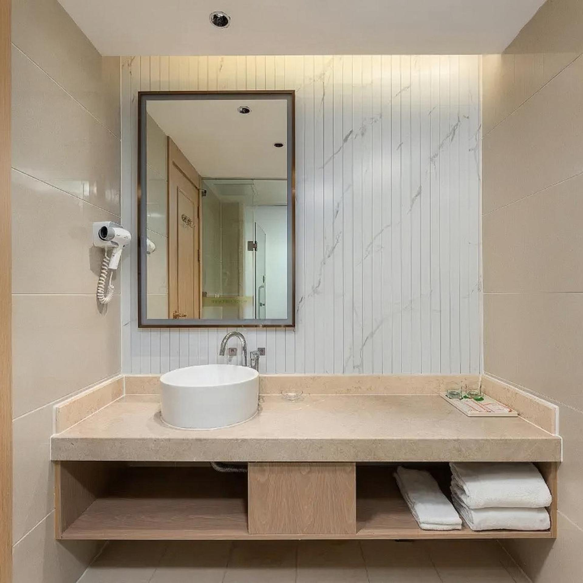 Vienna Hotel (Guangzhou Yuexiu Huifu West Road) 46/47