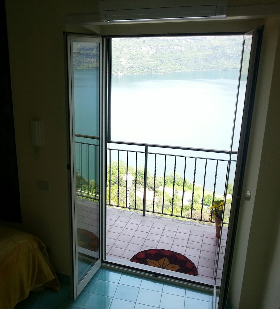 Castel Gandolfo 76/100