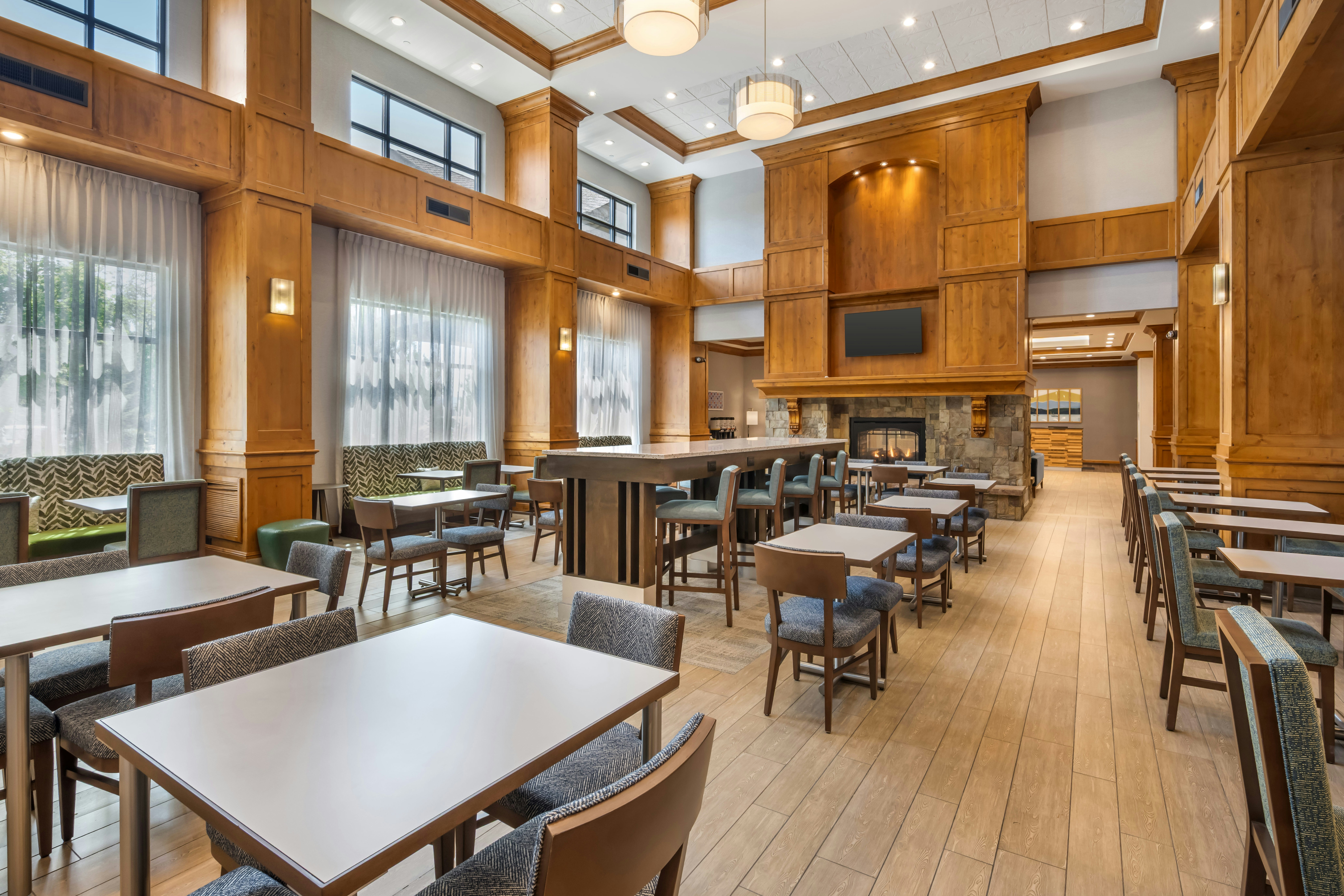 Hampton Inn and Suites Coeur D Alene 34/45