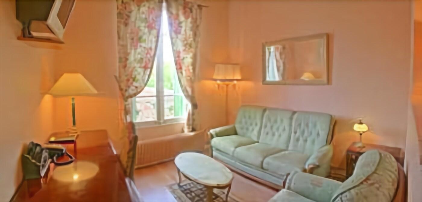Auberge Des Ecluses 15/27