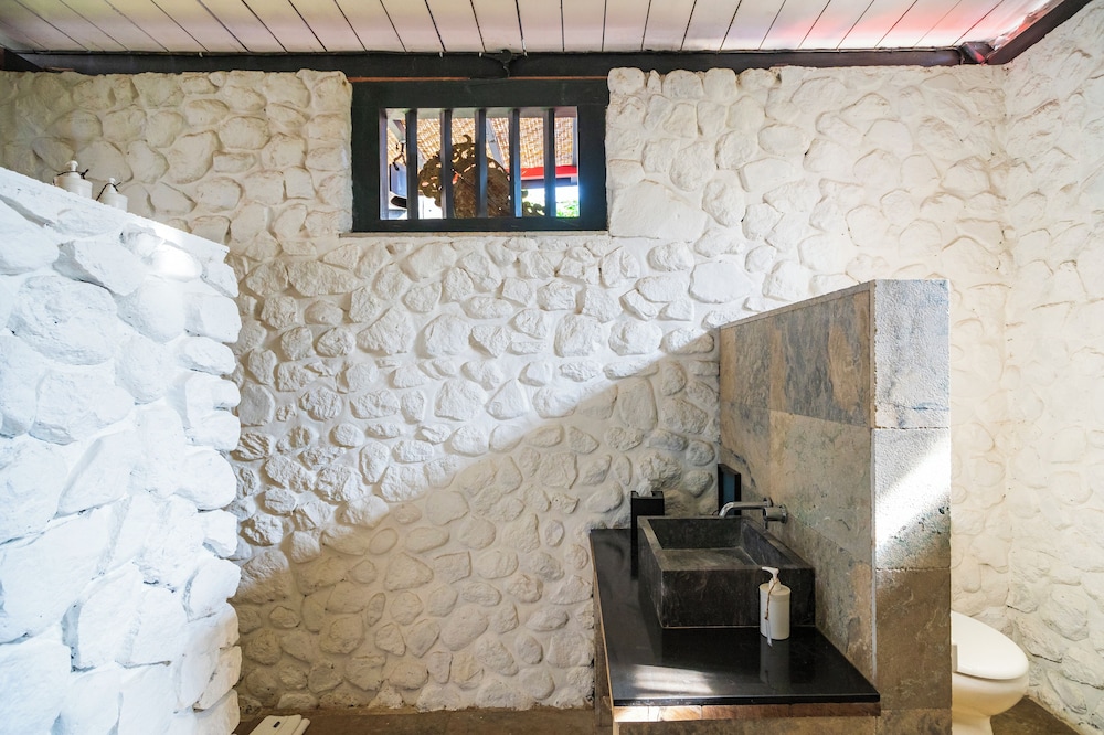 Amed Lodge By Sudamala Resorts 24/50