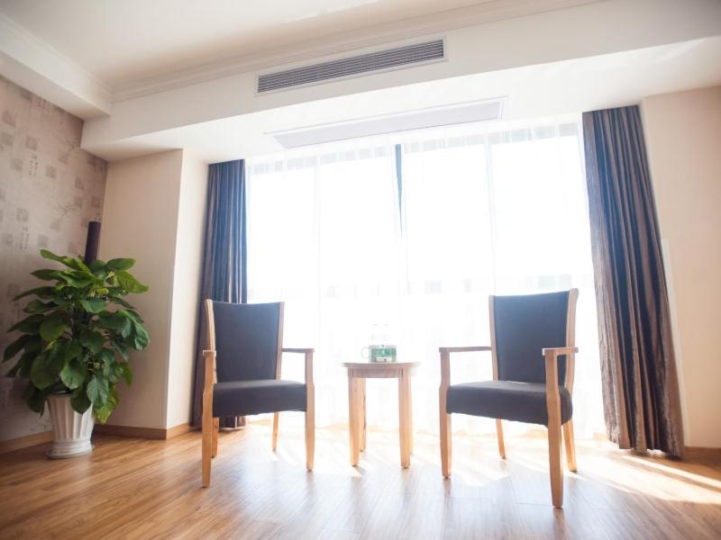 GreenTree Alliance Huzhou Changxing Zhebei Business Square Hotel 35/52