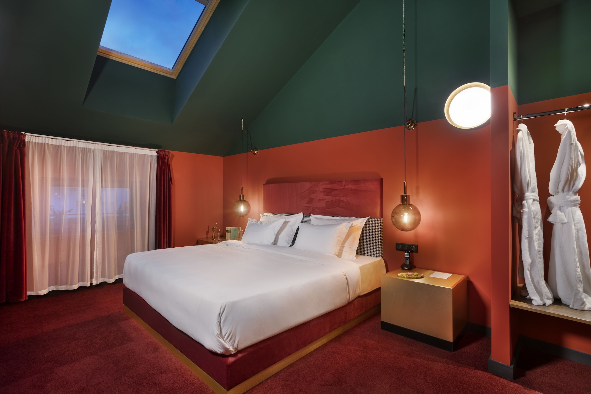 2 BEDROOMS, PRESIDENTIAL, SUITE