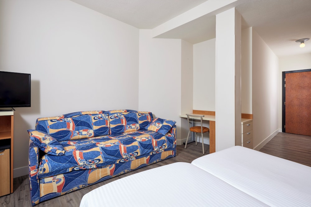 Hotel Royal Village 30/36