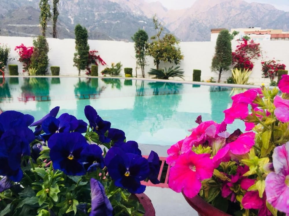 Hotel Asia Vaishno Devi 33/41