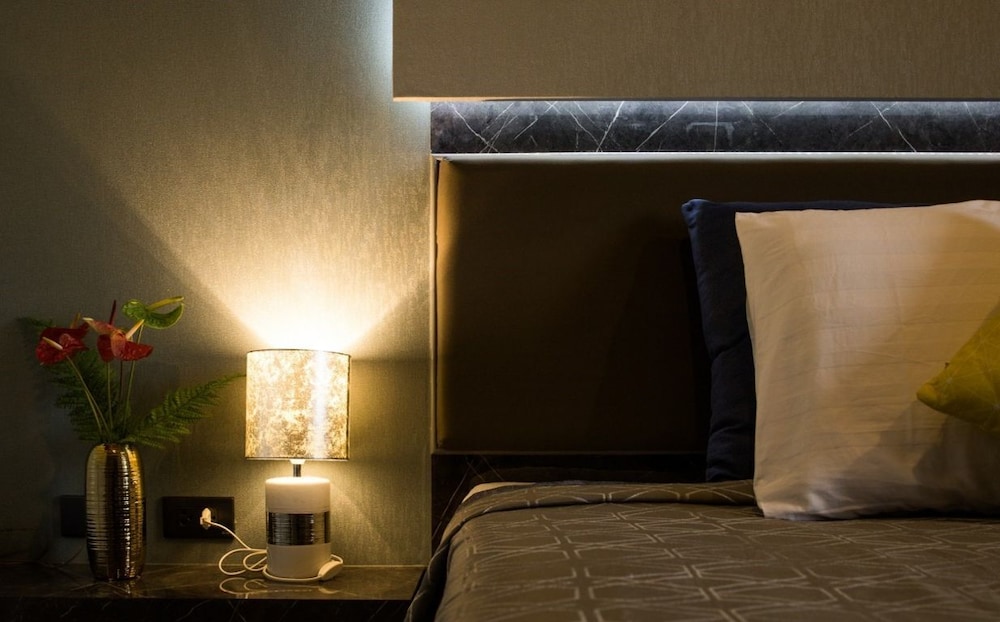 Blue Lagoon Hotel By Diamond 32/48