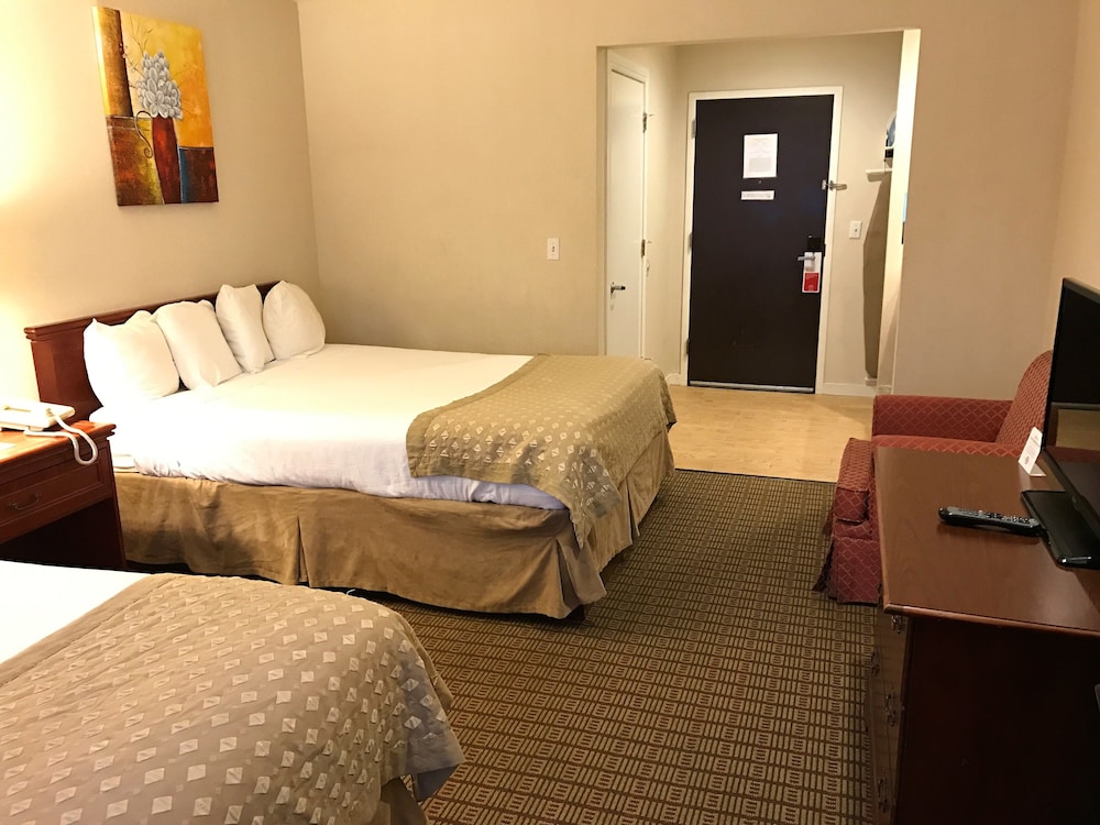 Ramada By Wyndham Draper 15/36