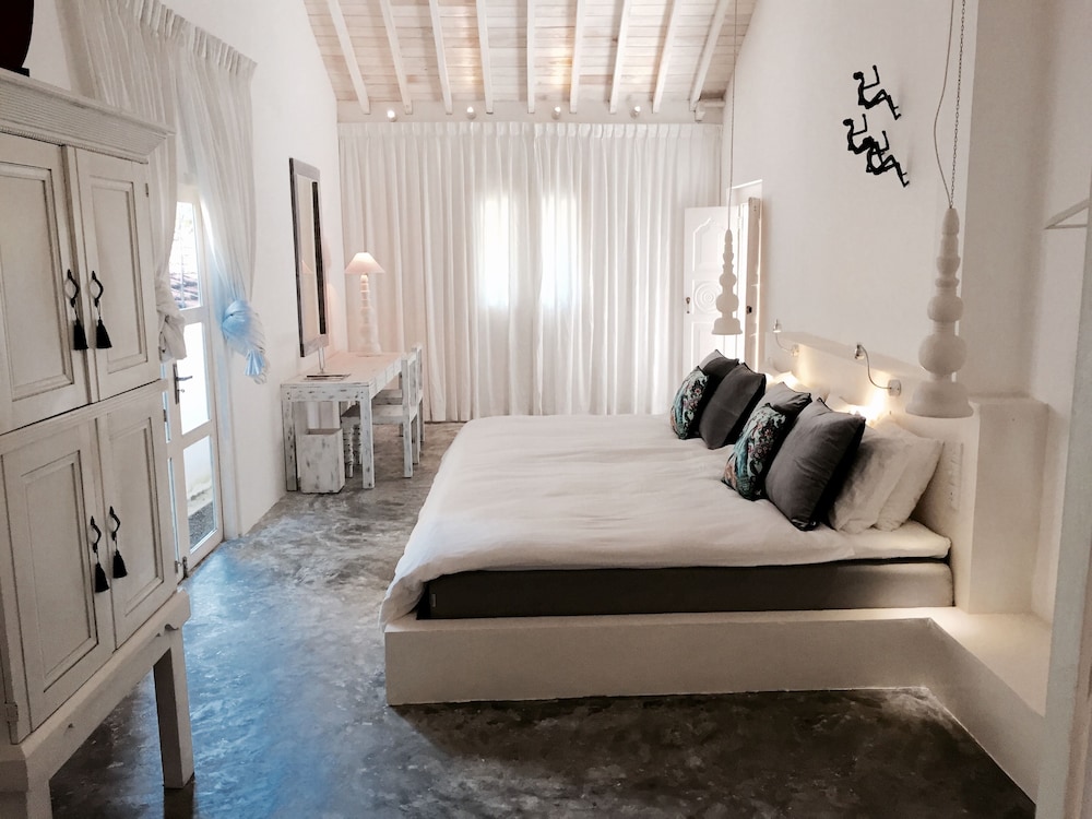 SUPERIOR, 2 DOUBLE BEDS