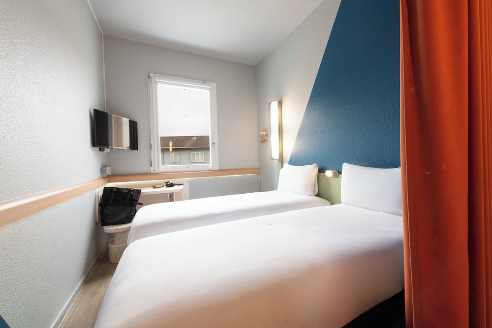 غرفة قياسية بسريرين منفصلين، Ibis Budget Luzern City 3/10
