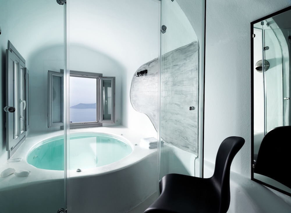 Tholos Resort 40/62