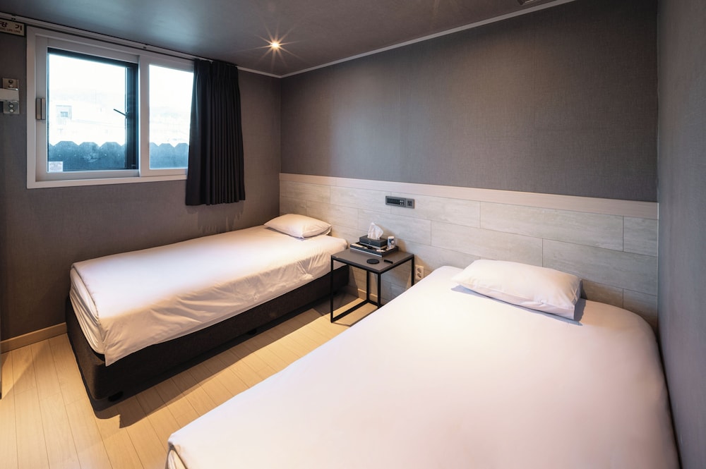 Hotel Iam - Hostel 12/50