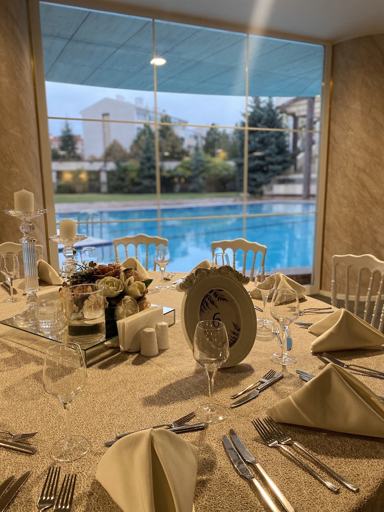 Hotel Excellence Inn 28/35