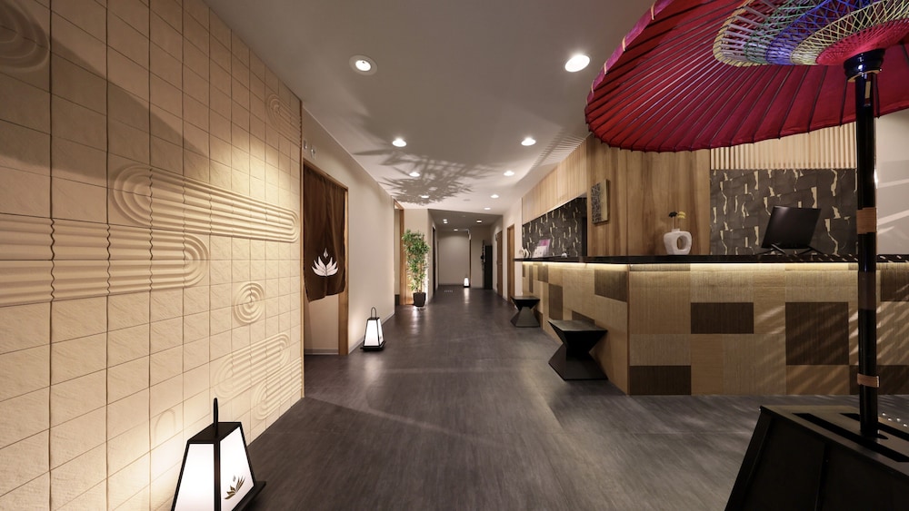 Gion Crystal Hotel 12/35