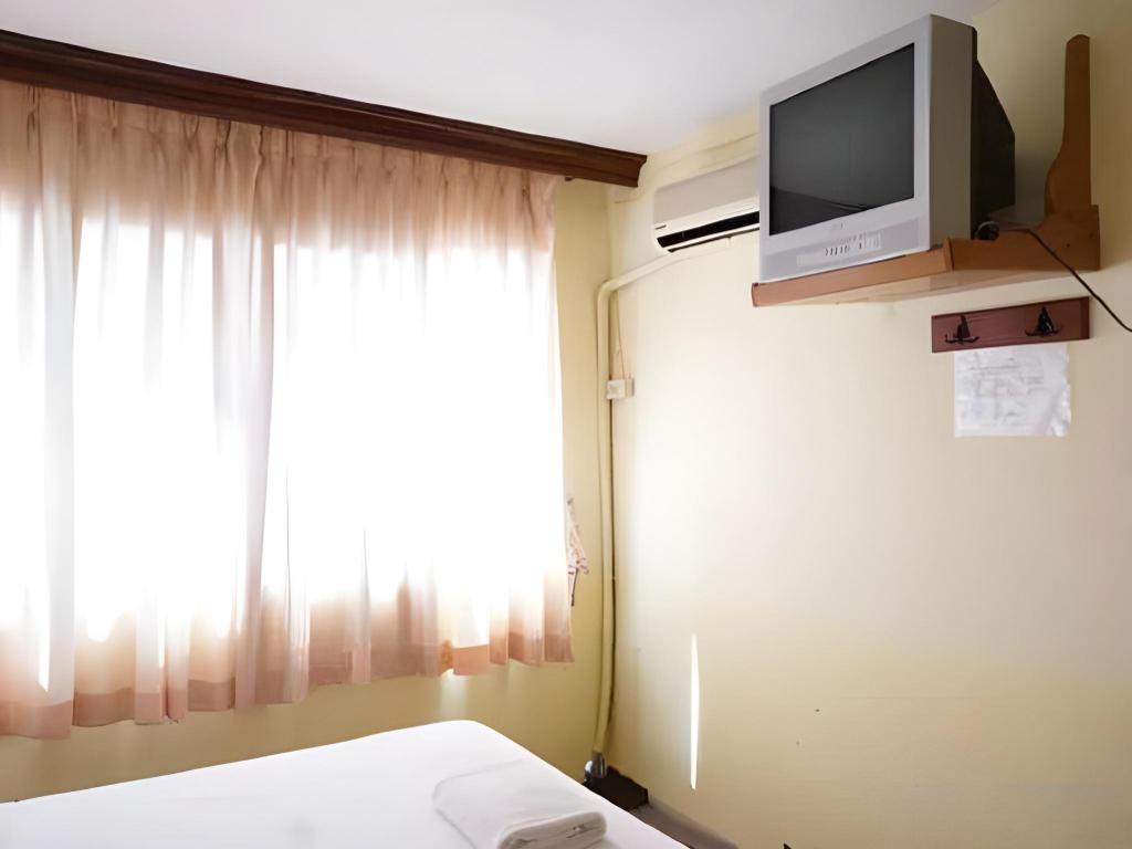 Wattana Trang Hotel 9/16