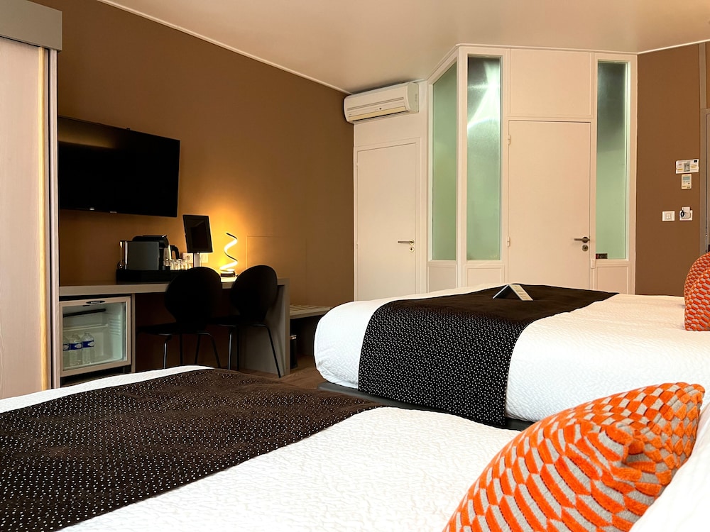غرفة ثلاثية بسرير مزدوج وسرير فردي بغرفة نوم واحدة، Hotel Le Renard 5/10