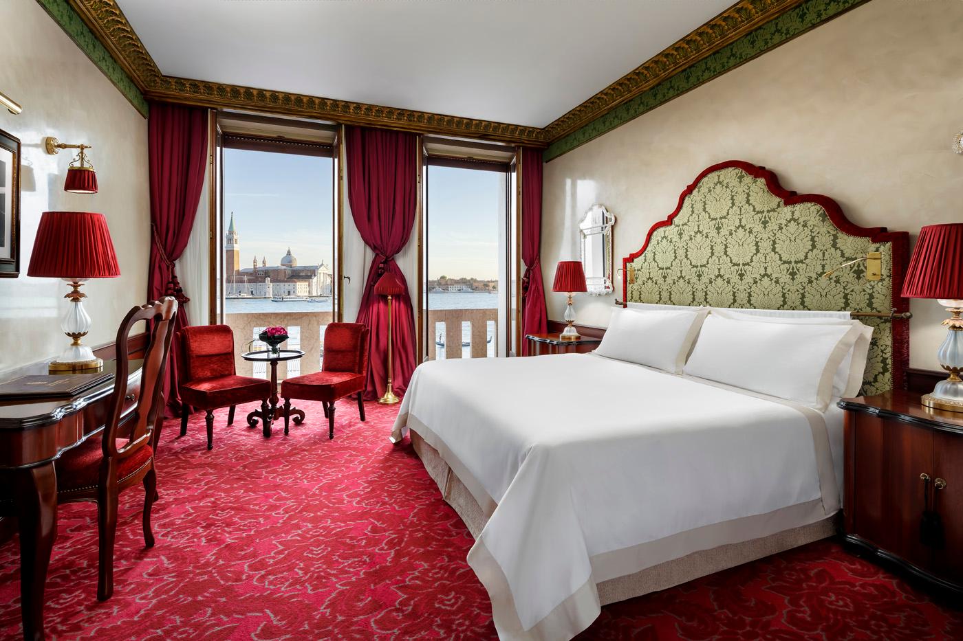 Luxury, Lagoon View