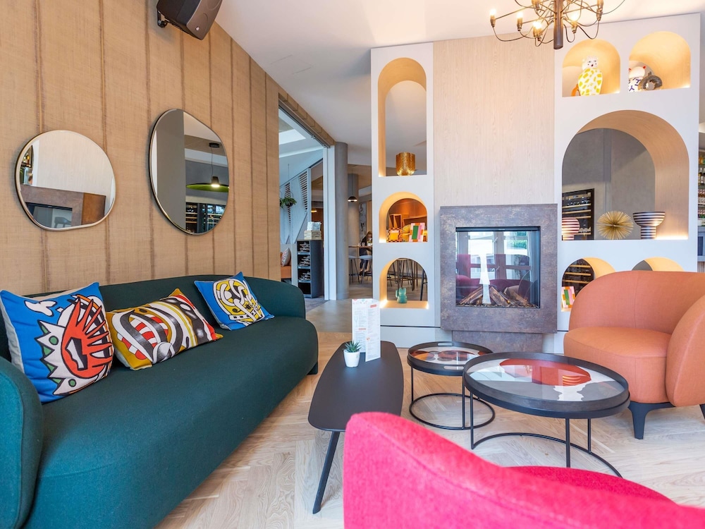 NOVOTEL BOURGES 30/49