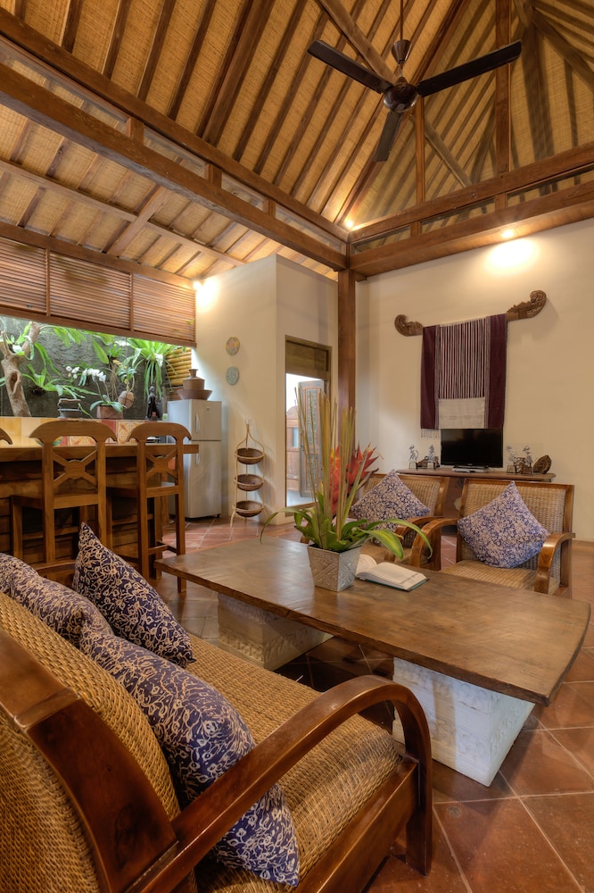 Villa Kampung Kecil 49/78
