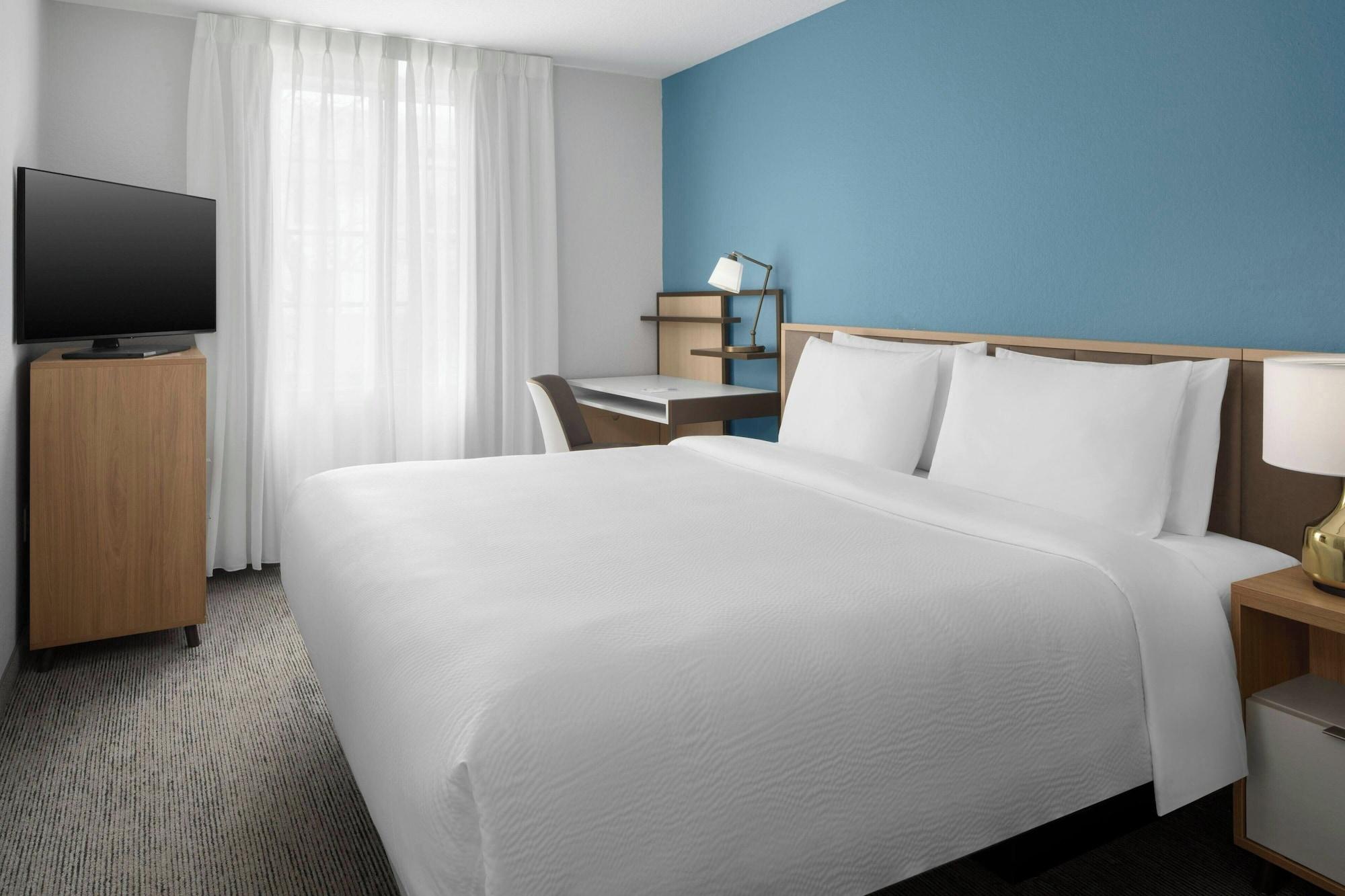 2 Bedrooms, Suite, Accessible