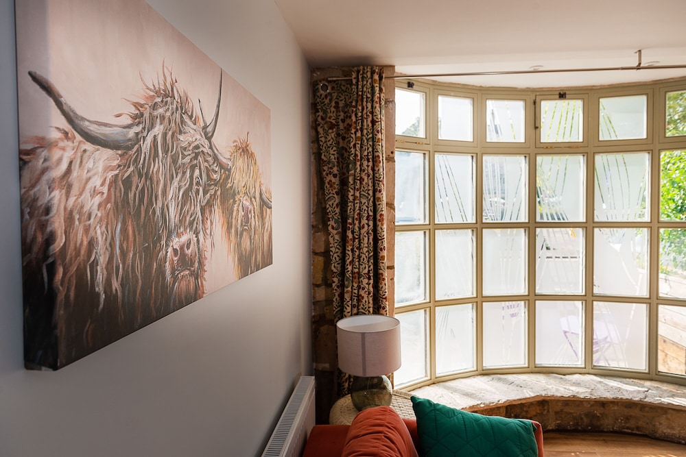 Wild Garlic Restaurant Rooms 31/37