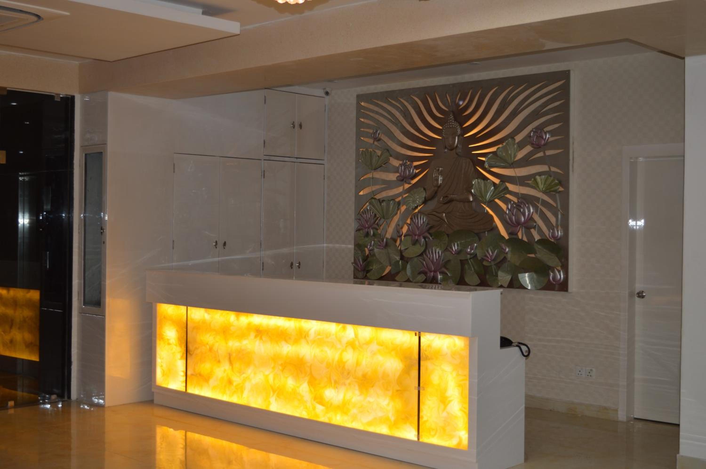 OYO 1489 Hotel Diamonds Pearl 8/42