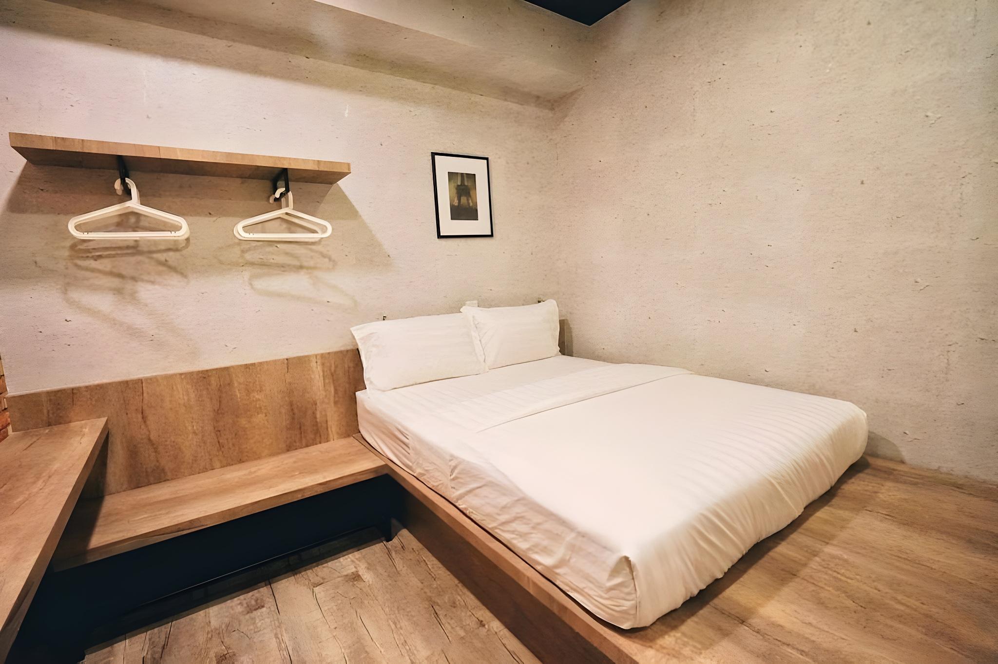 Standard, Double Bed, No Window