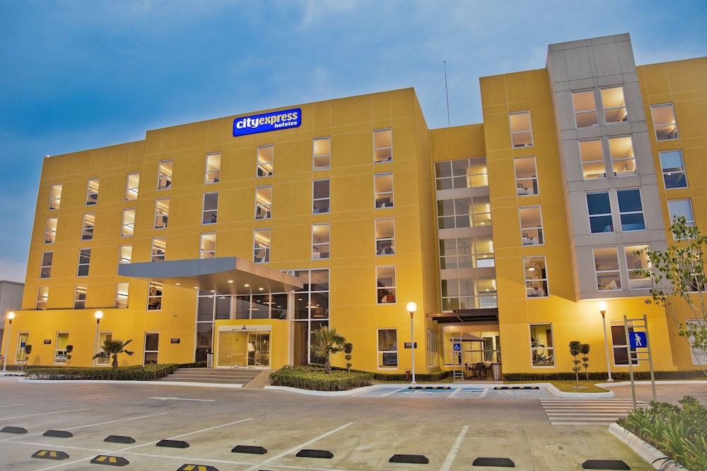 City Express by Marriott Ciudad de Mexico Plaza Central 2/50