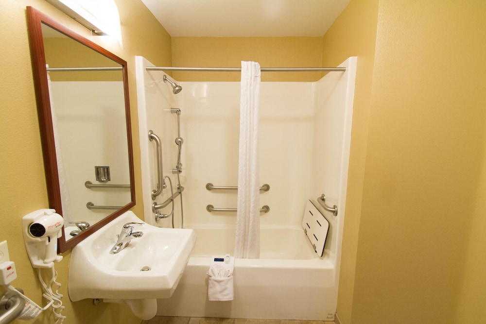 Candlewood Suites Santa Maria 16/75