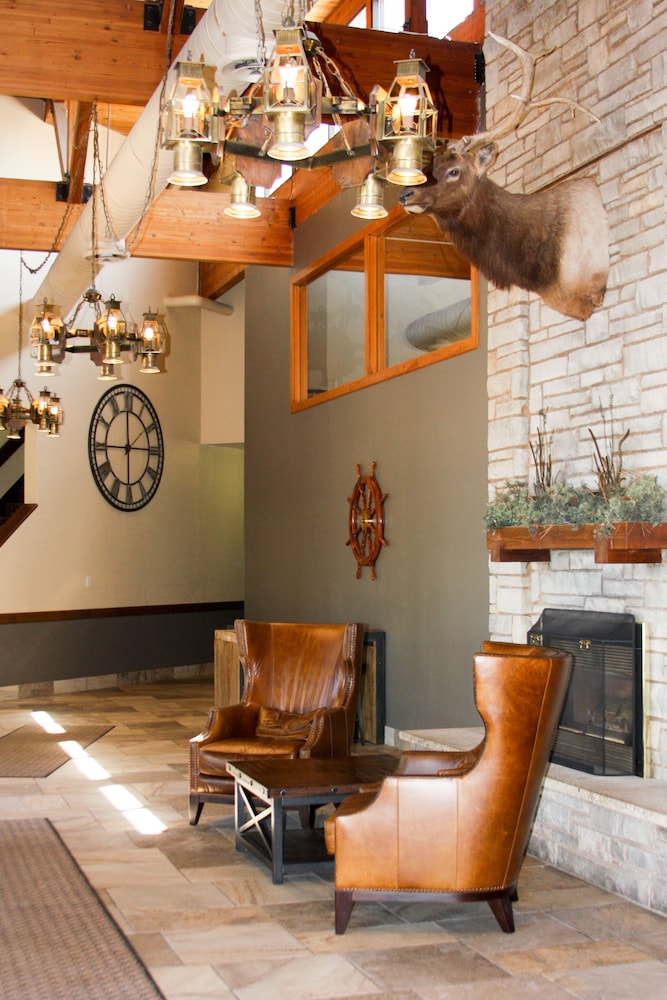 Barkers Island Inn Resort 18/48