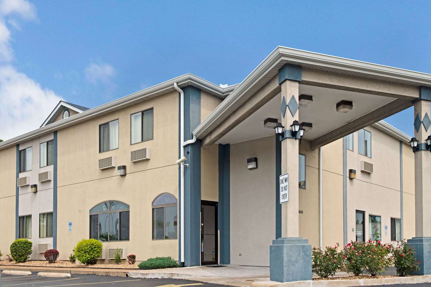 Travelodge By Wyndham St Louis 3/19