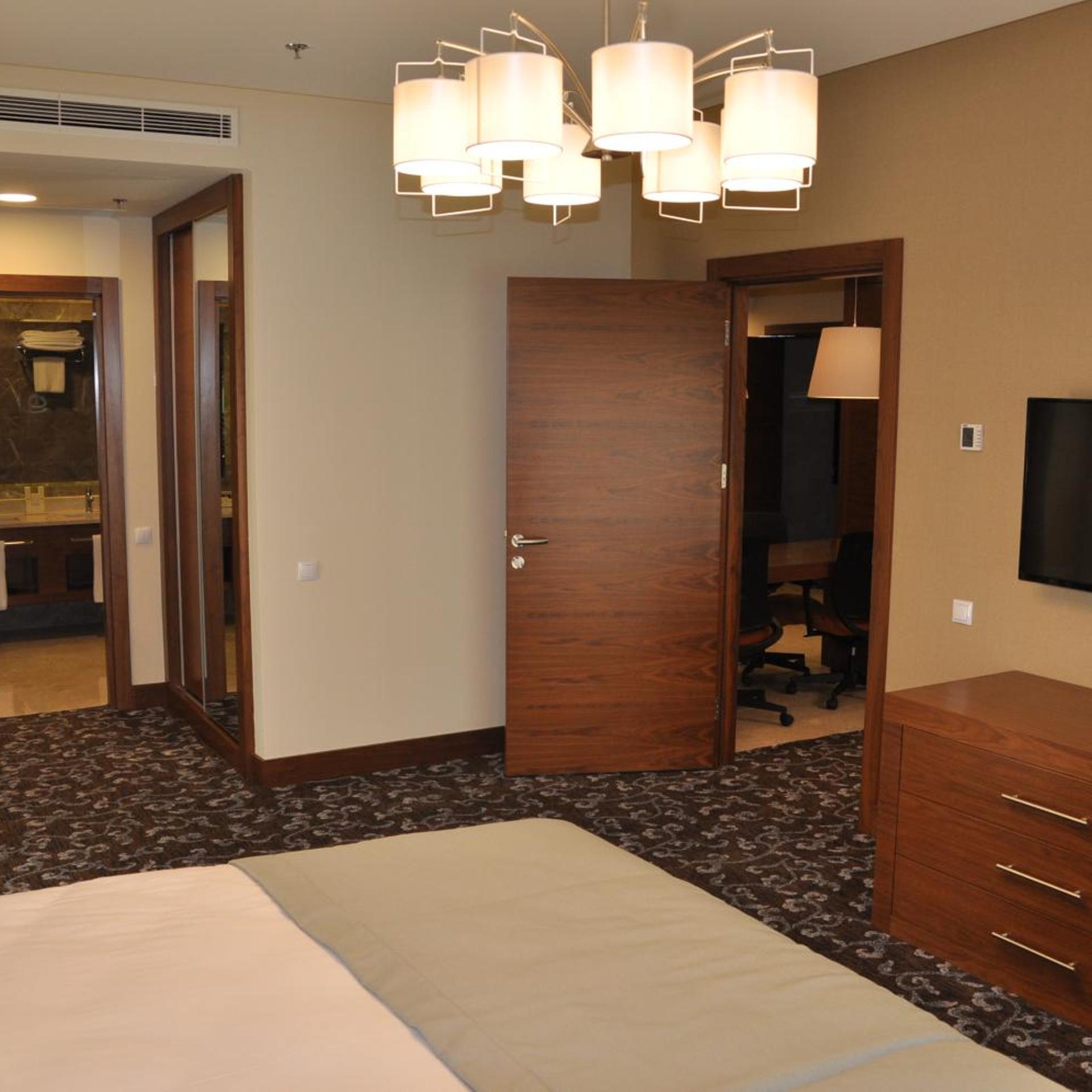 Kurmick Maysan Hotel 12/66