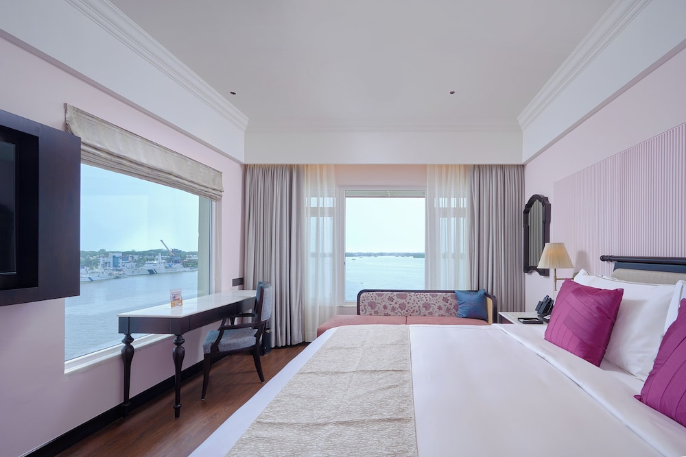 LUXURY SUNSET SEAVIEW ROOM