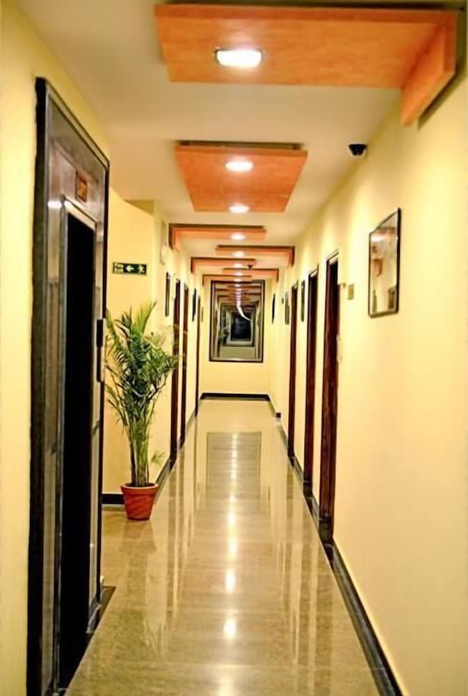 Royal View Hotel photo3
