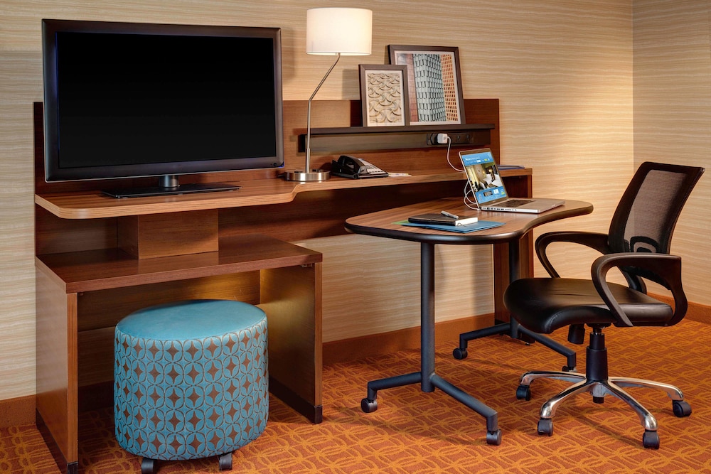 Fairfield by Marriott Inn & Suites San Francisco Airport Oyster Point Area 39/46