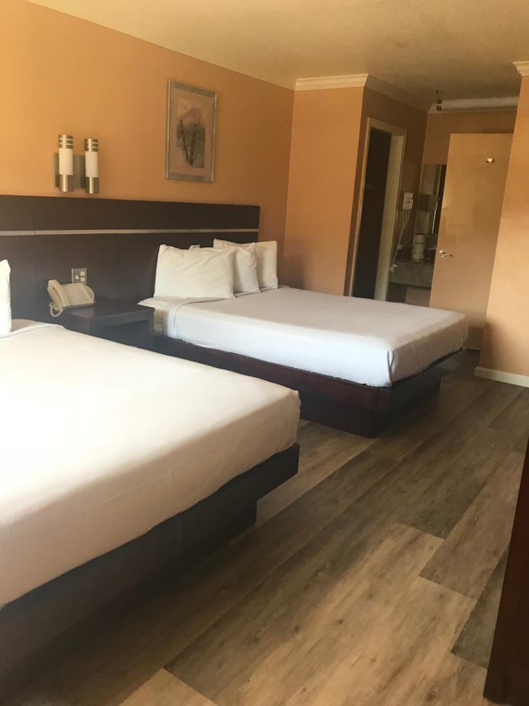 Country Inn Sonora 20/59